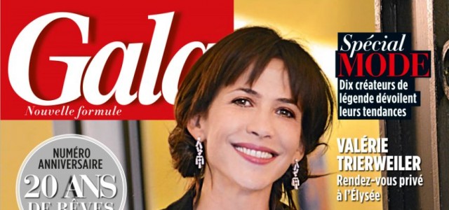 Pour ses 20 ans, Gala s’offre une nouvelle formule. L’hebdomadaire se tient à distance de la guerre que se livrent les people et les news sur fond de scandales et de scoops racoleurs. Gala assume plus que jamais son statut hybride et unique sur le marché français à mi-chemin entre un féminin haut de gamme et un news picture.