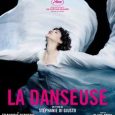 « La Danseuse », c’est l’histoire vraie de Loïe Fuller, pionnière de la danse moderne née d’un père français et d’une mère américaine, qui va éblouir le Paris de la fin du […]